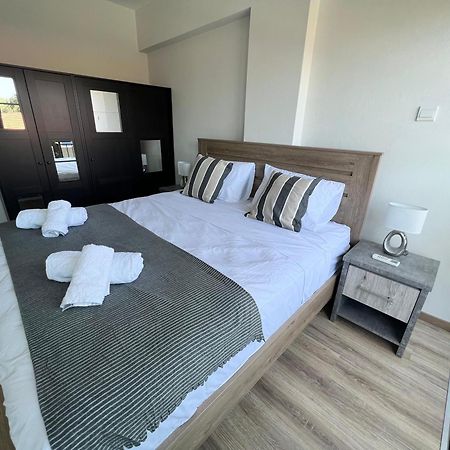 Azul Sea View Apartment Ларнака Екстериор снимка