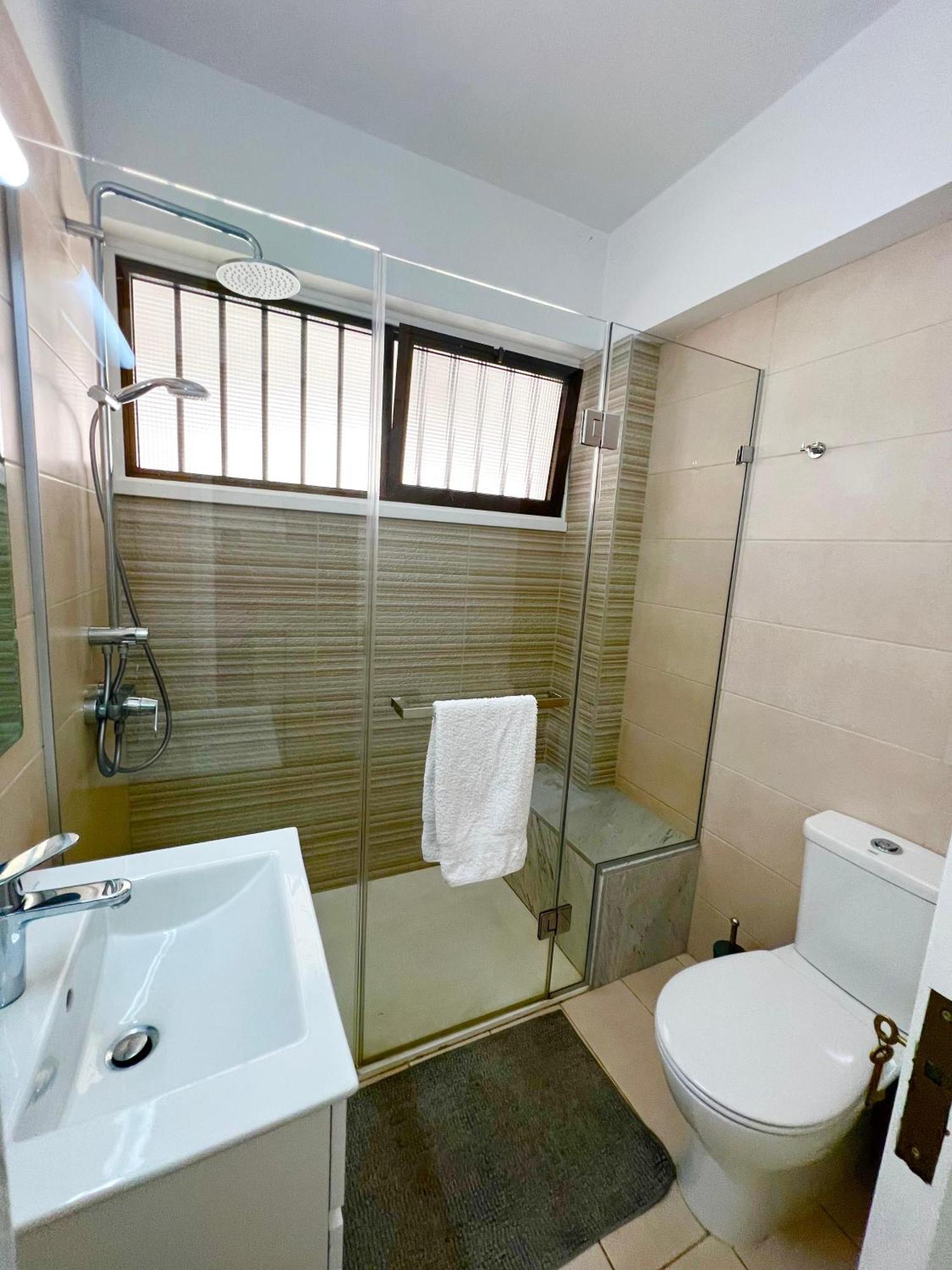 Azul Sea View Apartment Ларнака Екстериор снимка