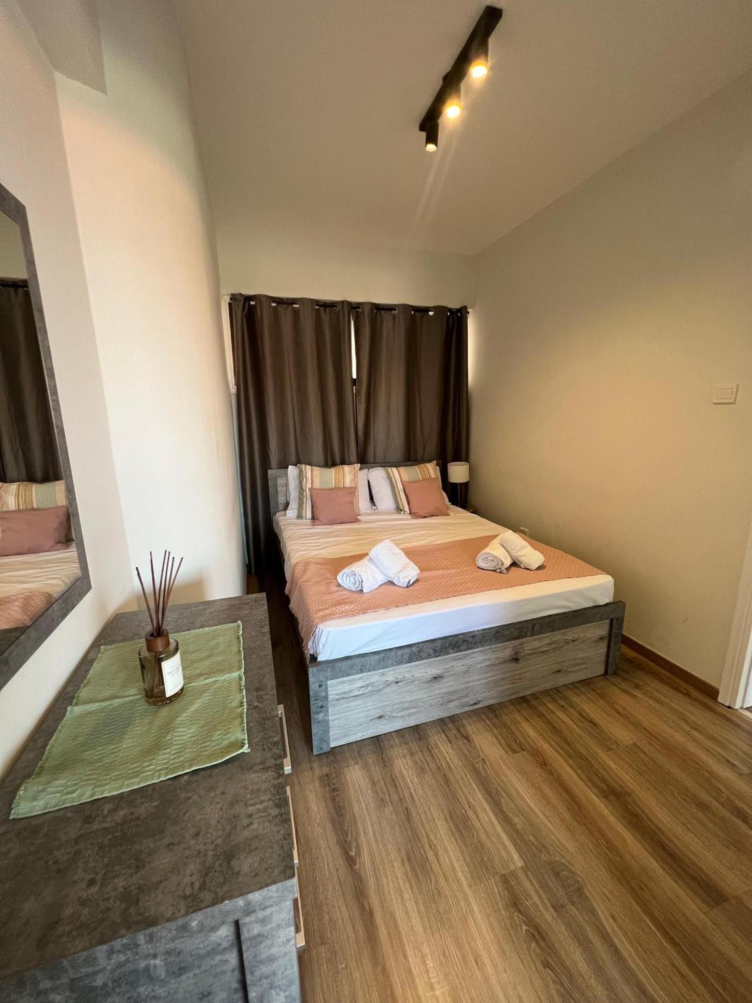 Azul Sea View Apartment Ларнака Екстериор снимка