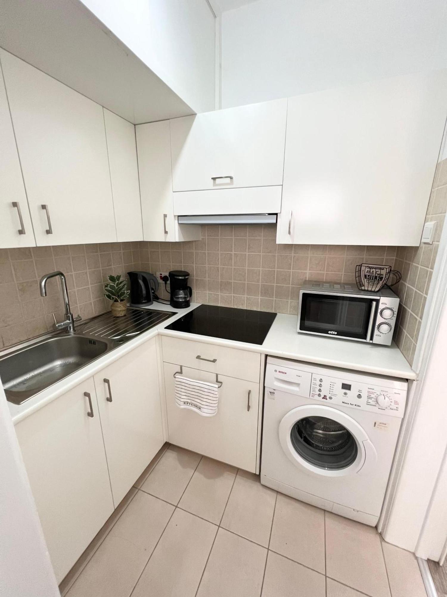 Azul Sea View Apartment Ларнака Екстериор снимка