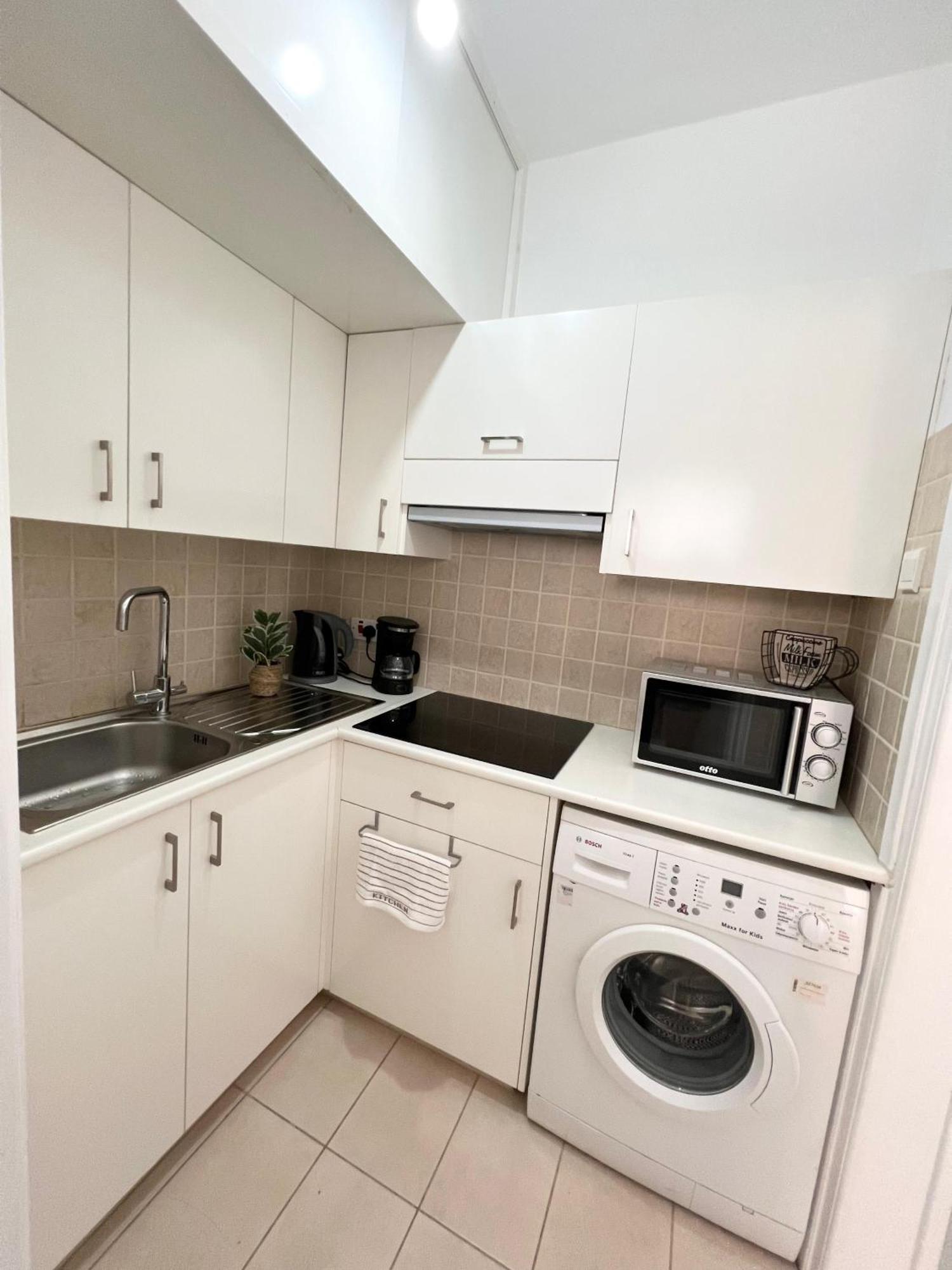 Azul Sea View Apartment Ларнака Екстериор снимка