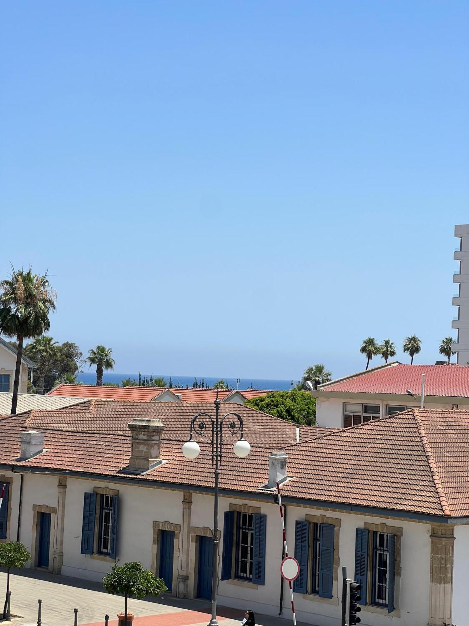 Azul Sea View Apartment Ларнака Екстериор снимка